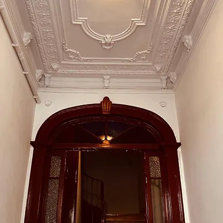 Проживання в сім'ї Apartamento's Sarkar